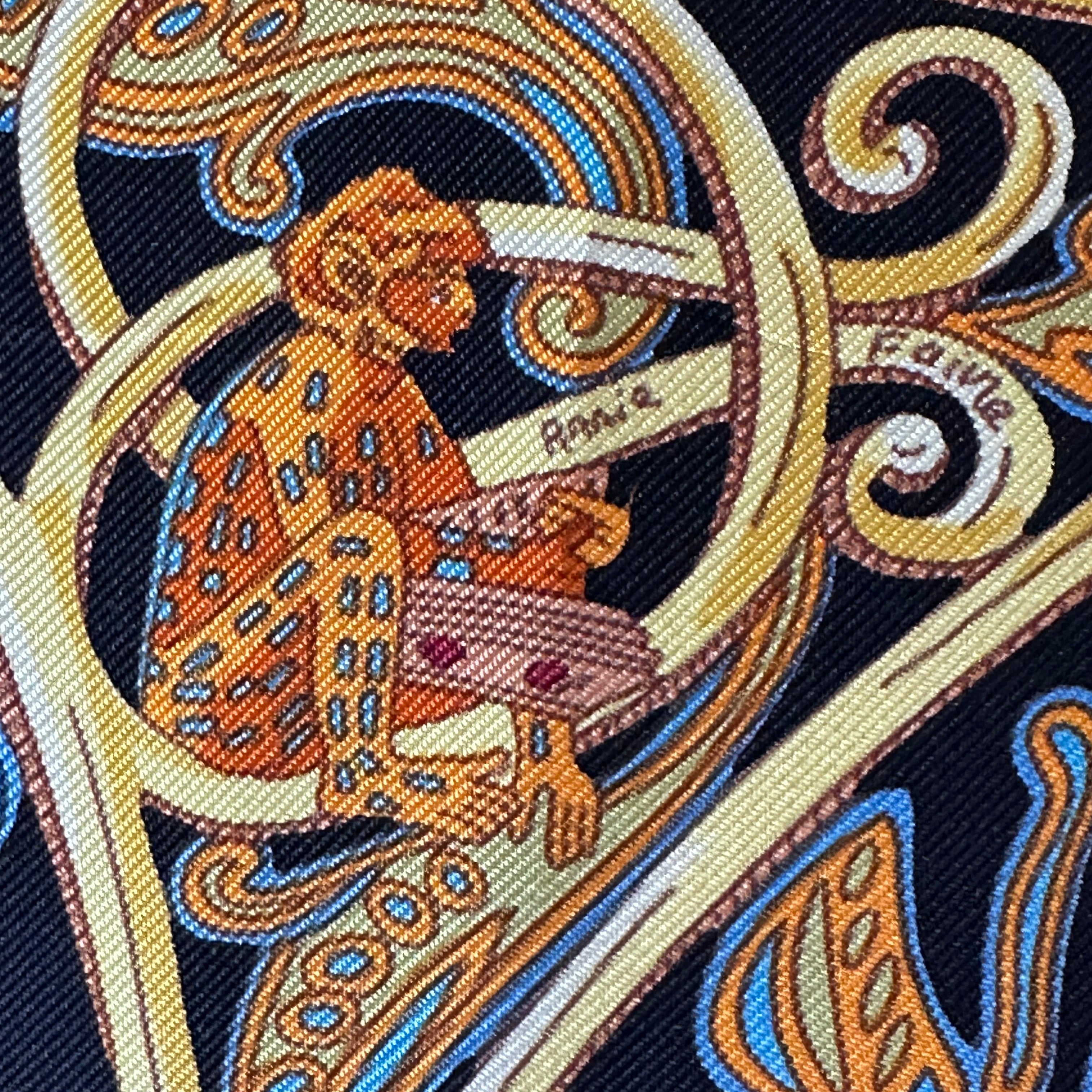 carre-foulard-hermes-la-charmante-aux-animaux-signature-Annie-Faivre