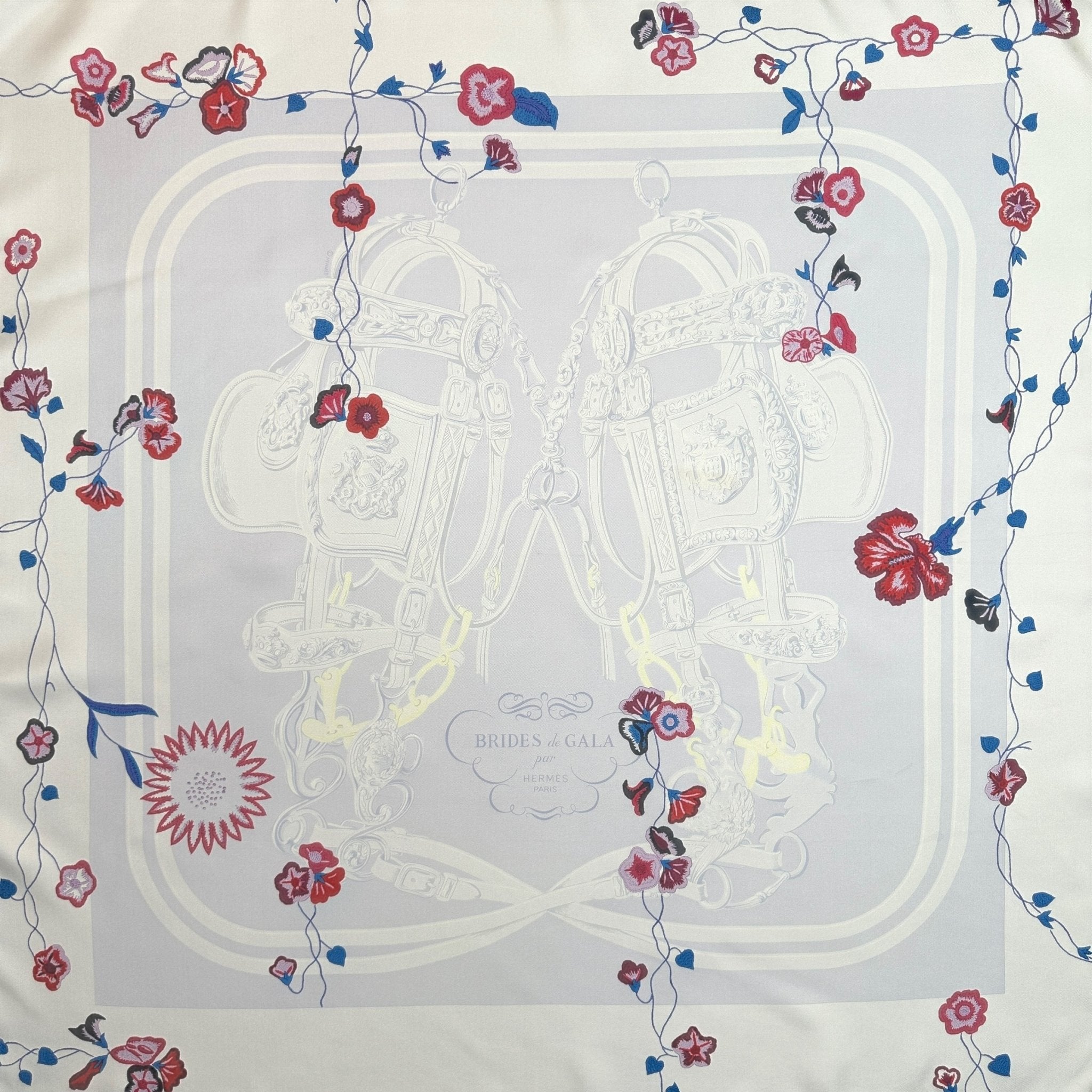 foulard hermes de collection brides fleuries gris et blanc