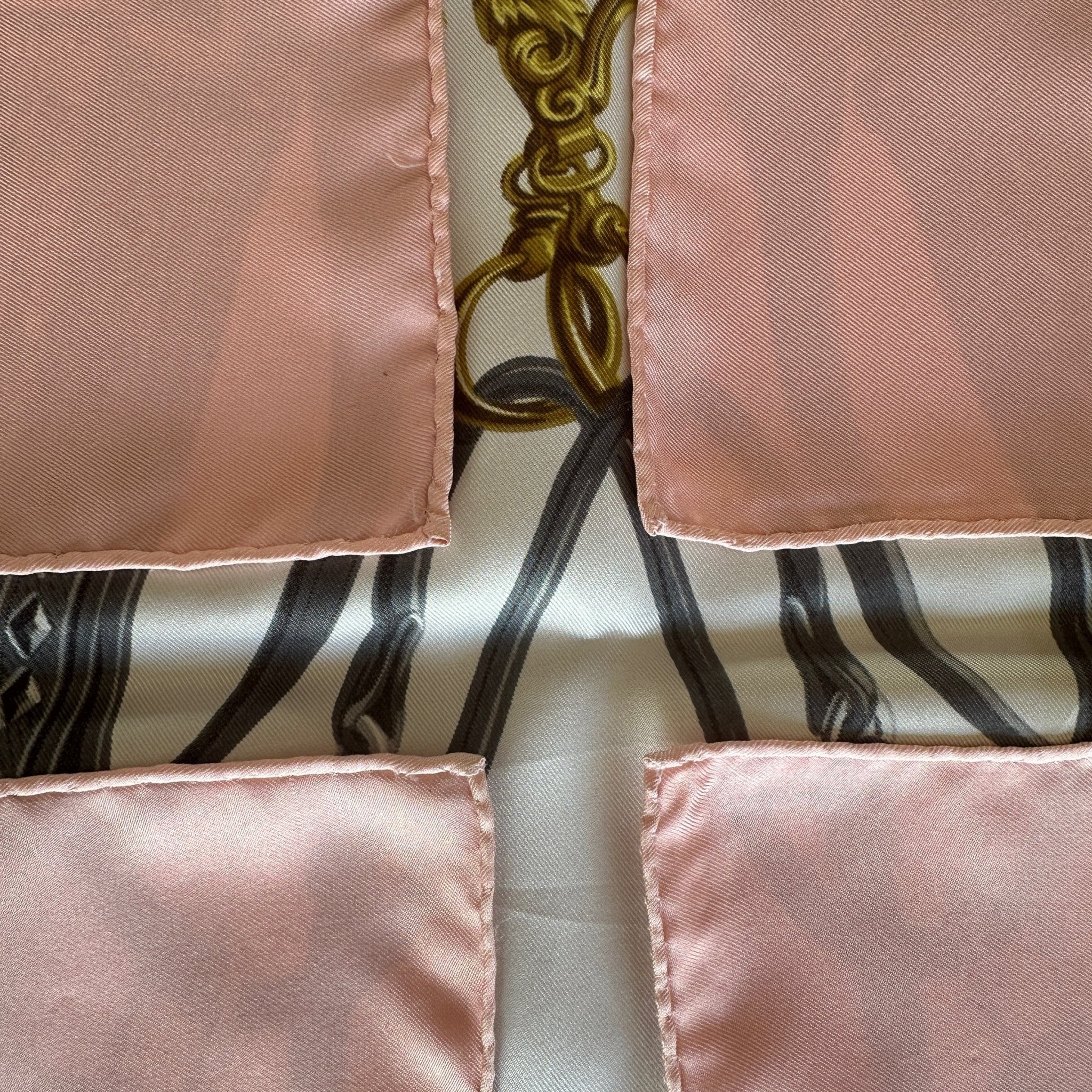 Brides de gala - FOULARD HERMES 90CM - Rose - Carré Society