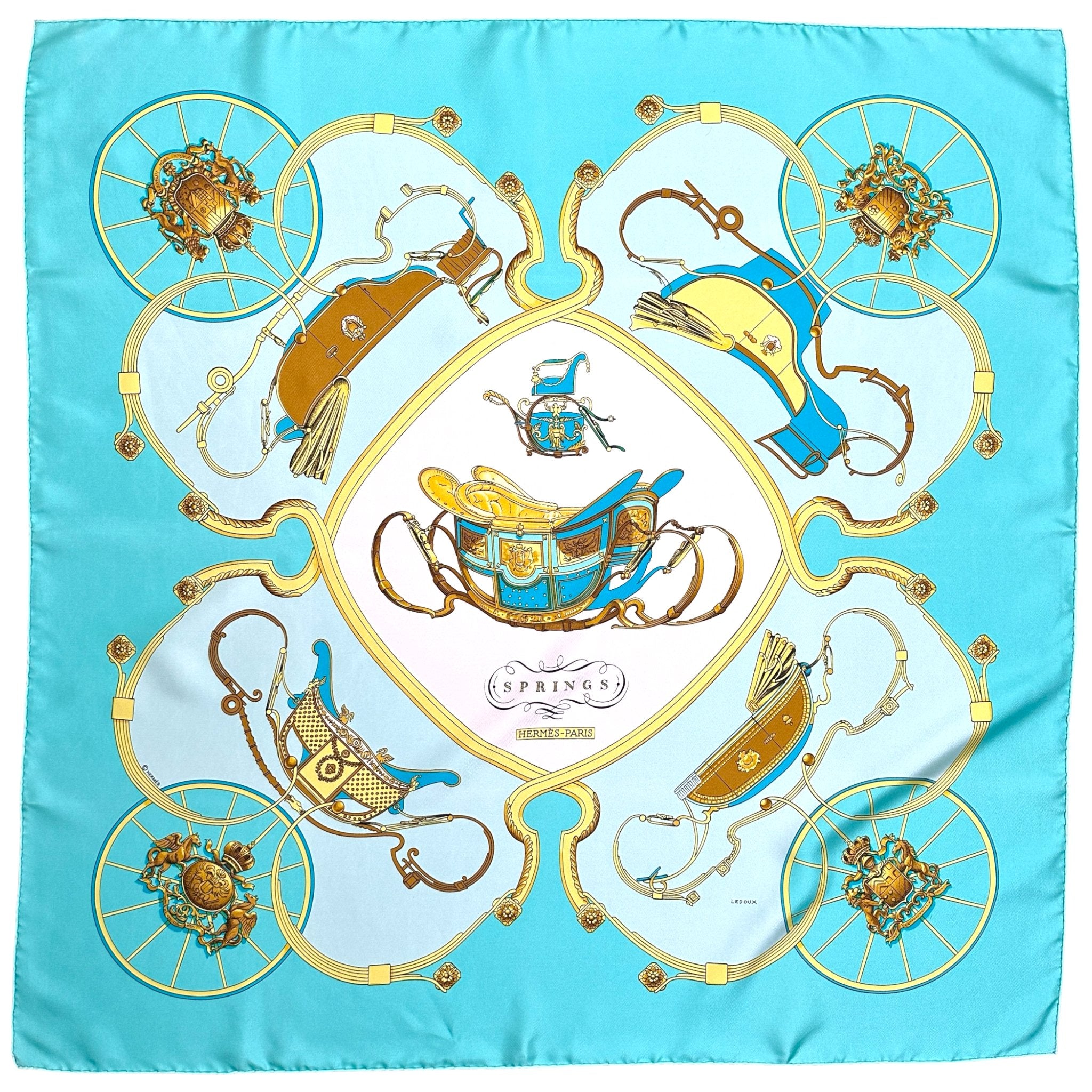 foulard carre hermes intitule springs bleu jaune sur fond blanc