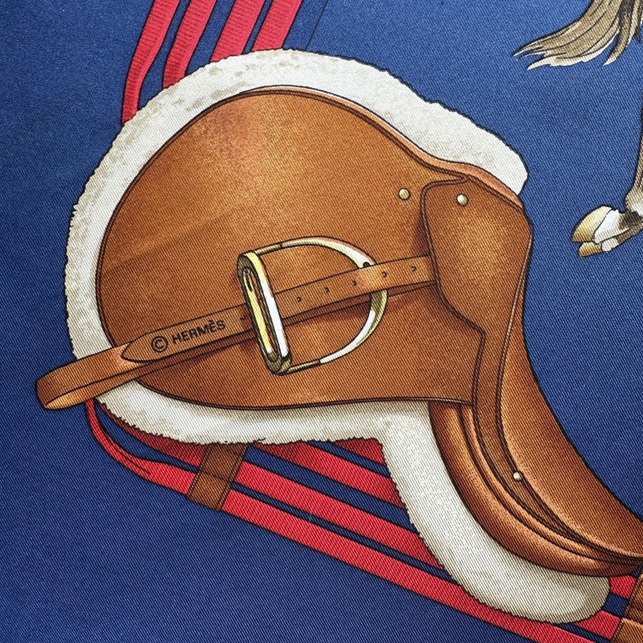 Logo copyright Hermès imprimé sur le carré Jumping