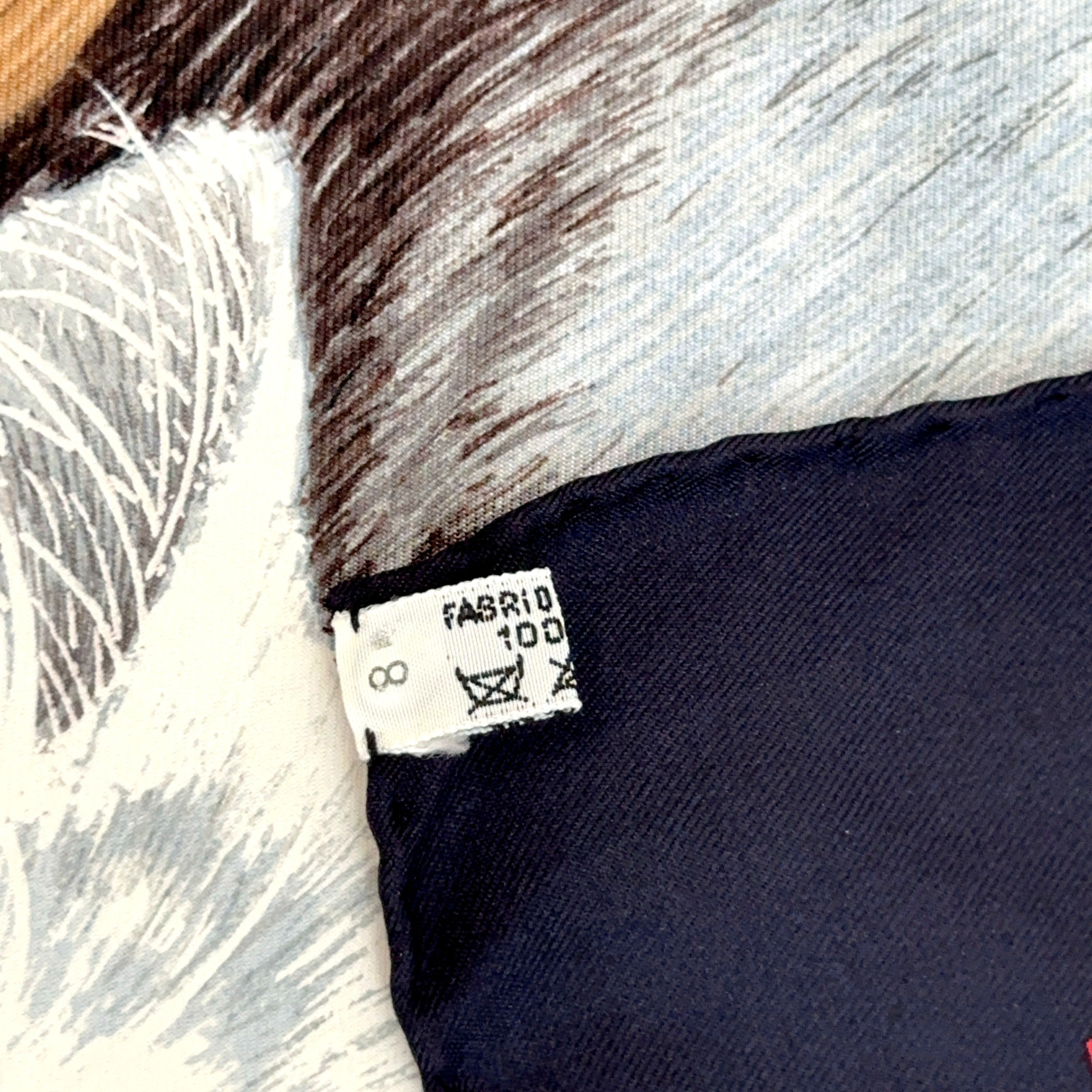 Carré Hermès Les Chats de Daphné Duchesne, 90 cm soie, étiquette de composition vue détaillée