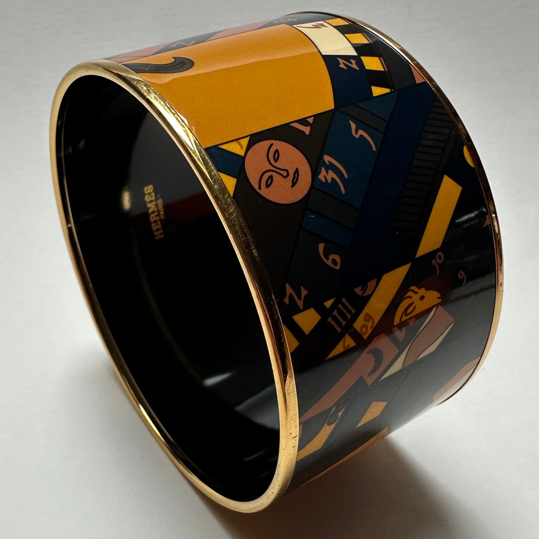 Bracelet manchette Hermès modèle XL en émail motif Astrologie Nouvelle finition or